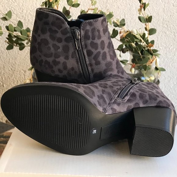 STYLE & CO Gray Leopard Ankle Boots - 5 - Picture 5 of 9
